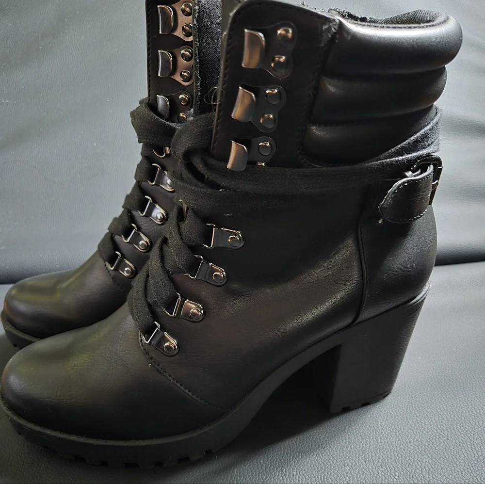 Mia Women's Black Leather Ankle Boots Size 9M - Picture 3 of 7